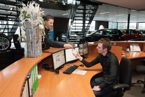 Showroom Autobedrijf van Houtum